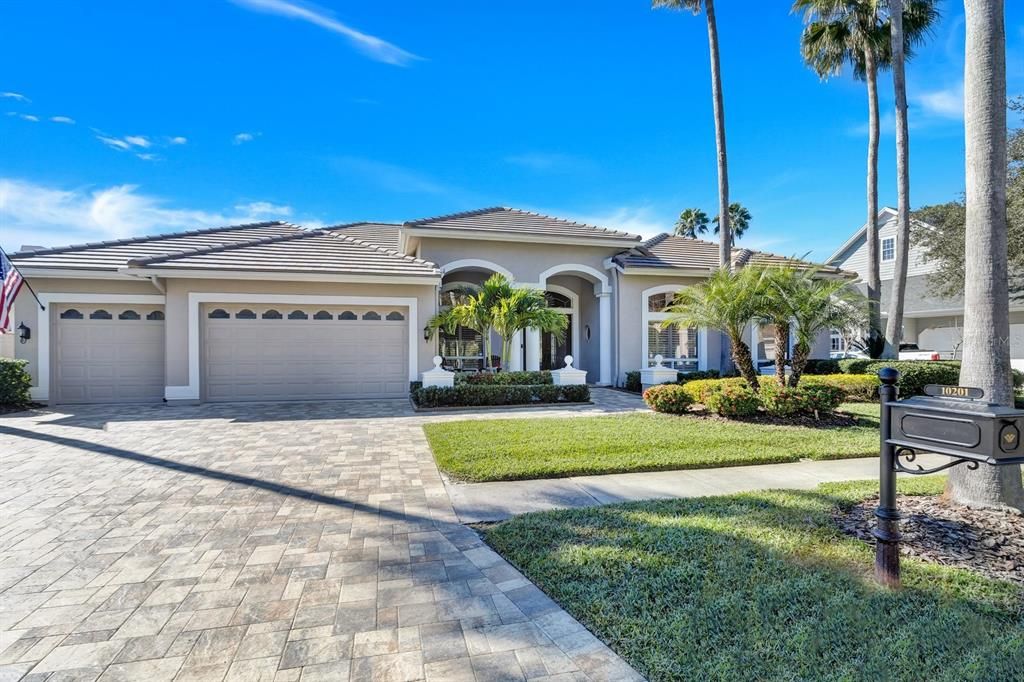 Recently Sold: $1,200,000 (4 beds, 3 baths, 3270 Square Feet)