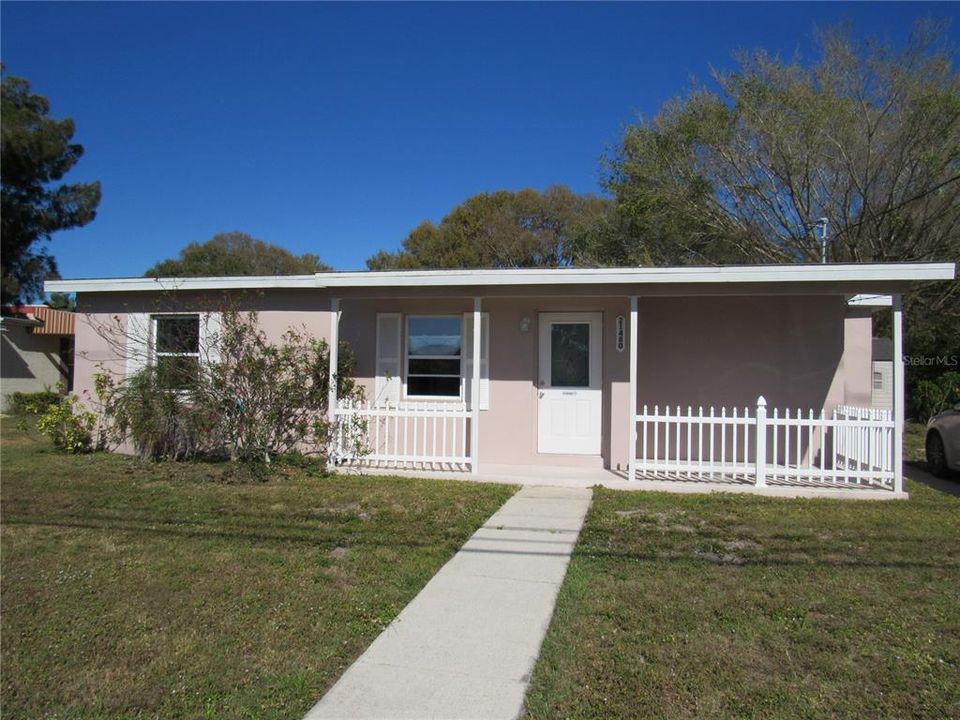 Recently Sold: $174,900 (2 beds, 1 baths, 924 Square Feet)