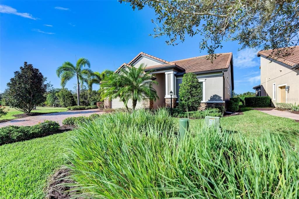 Recently Sold: $895,000 (4 beds, 3 baths, 3031 Square Feet)