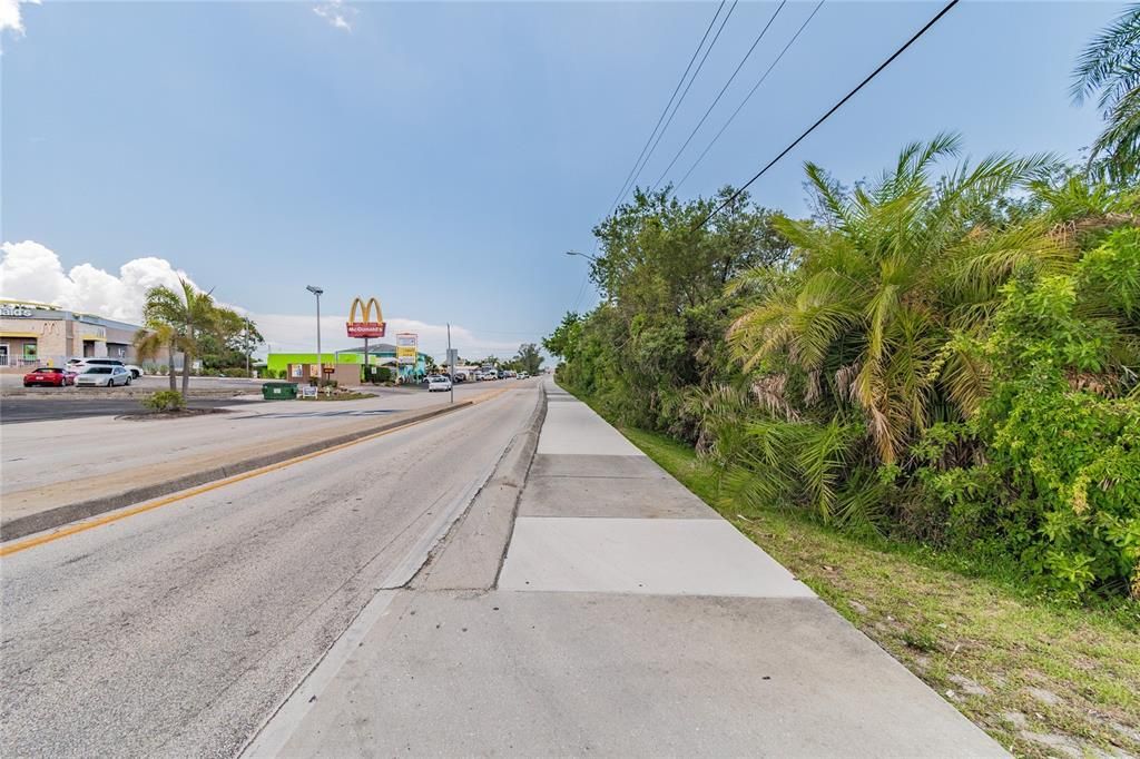 En Venta: $3,200,000 (5.00 acres)