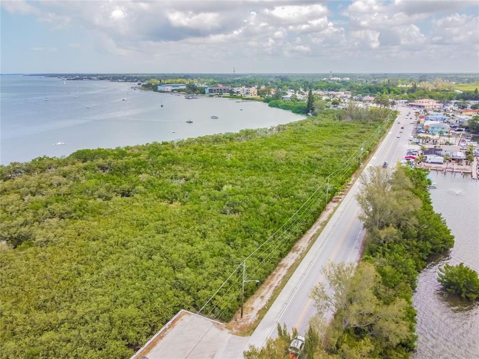 En Venta: $3,200,000 (5.00 acres)