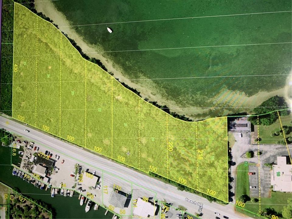 En Venta: $3,200,000 (5.00 acres)