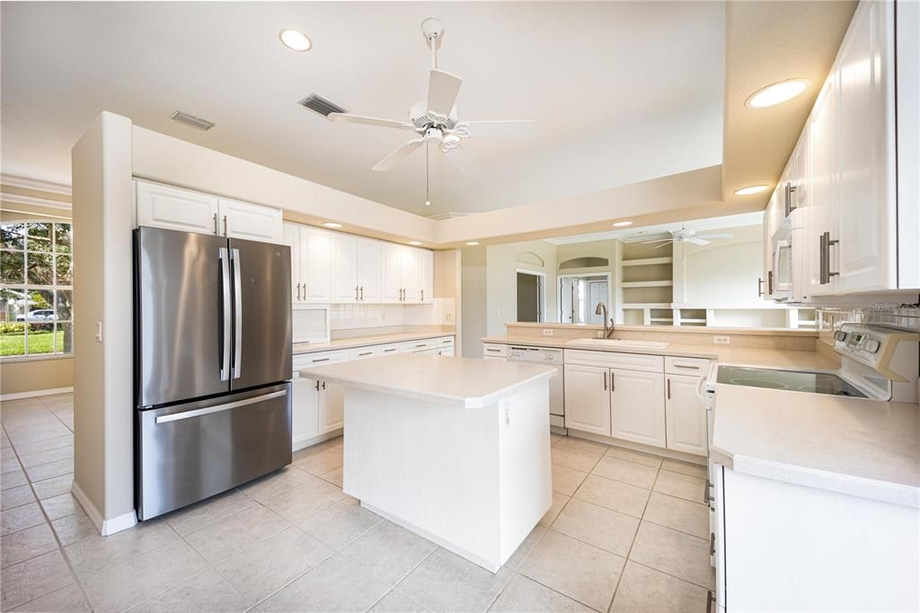 Recently Sold: $638,000 (3 beds, 2 baths, 2278 Square Feet)