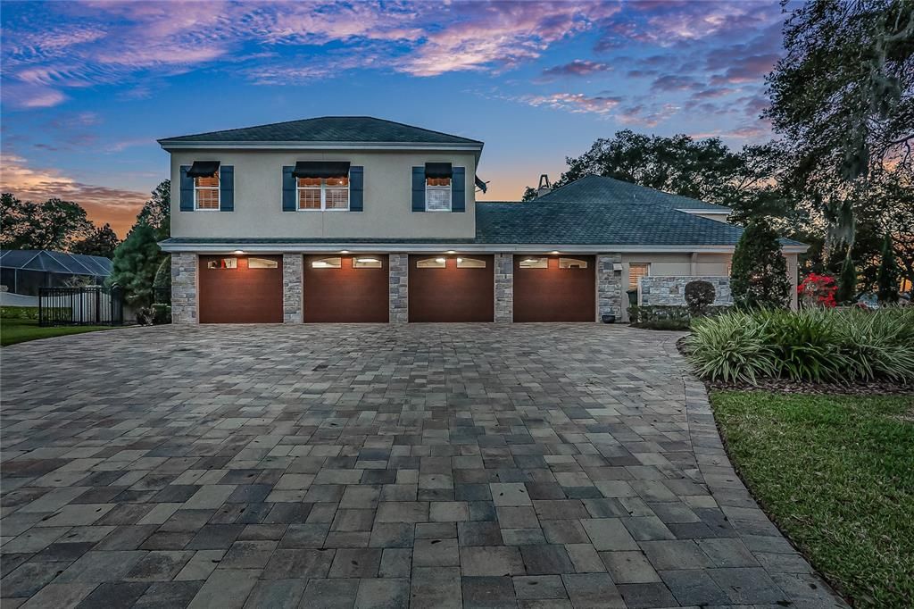 Recently Sold: $2,695,000 (6 beds, 5 baths, 7180 Square Feet)