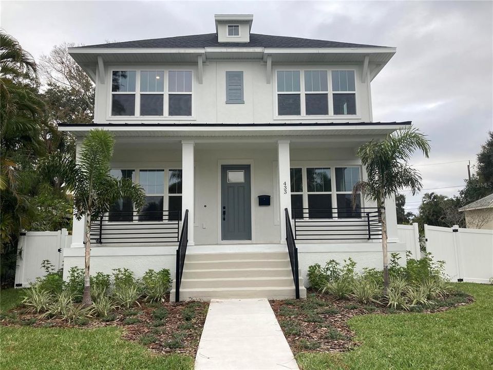 Vendido Recientemente: $989,990 (4 camas, 4 baños, 3146 Pies cuadrados)