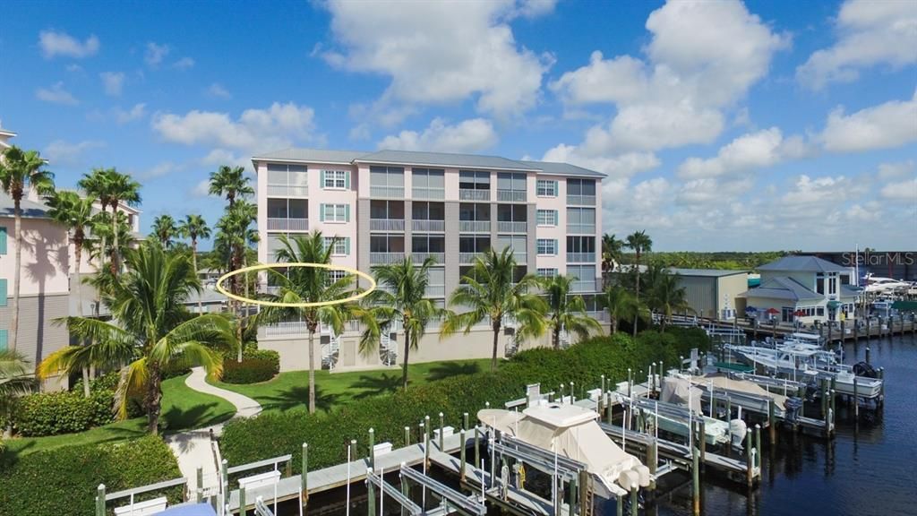Recently Sold: $849,000 (3 beds, 2 baths, 1747 Square Feet)