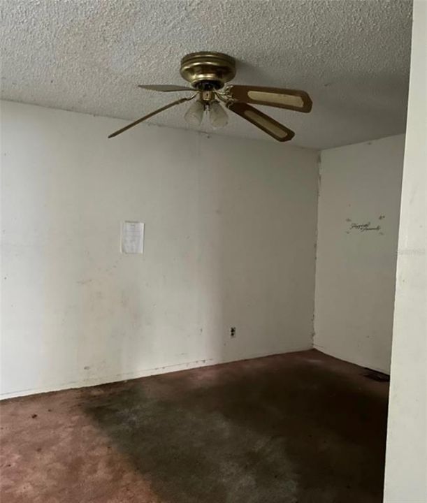 Recently Sold: $109,900 (2 beds, 1 baths, 1428 Square Feet)