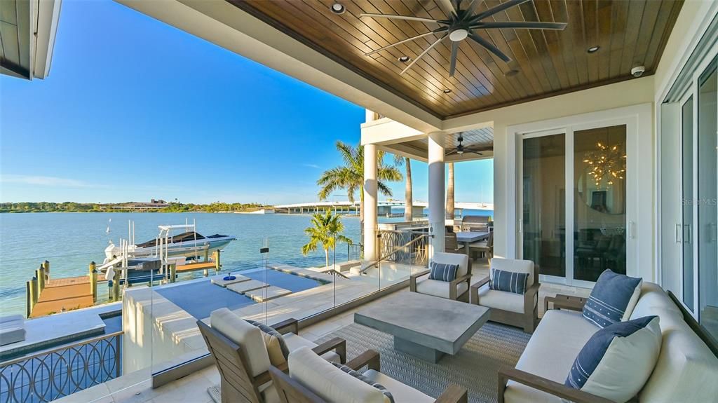 Recently Sold: $9,350,000 (5 beds, 6 baths, 5759 Square Feet)