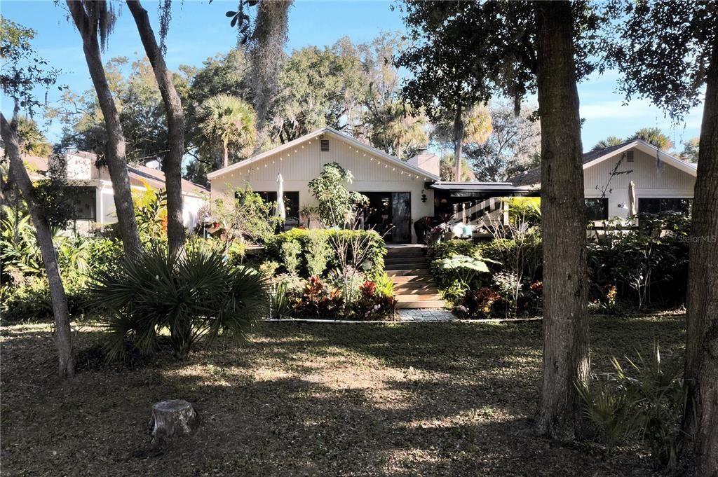 Recently Sold: $310,000 (3 beds, 2 baths, 1458 Square Feet)