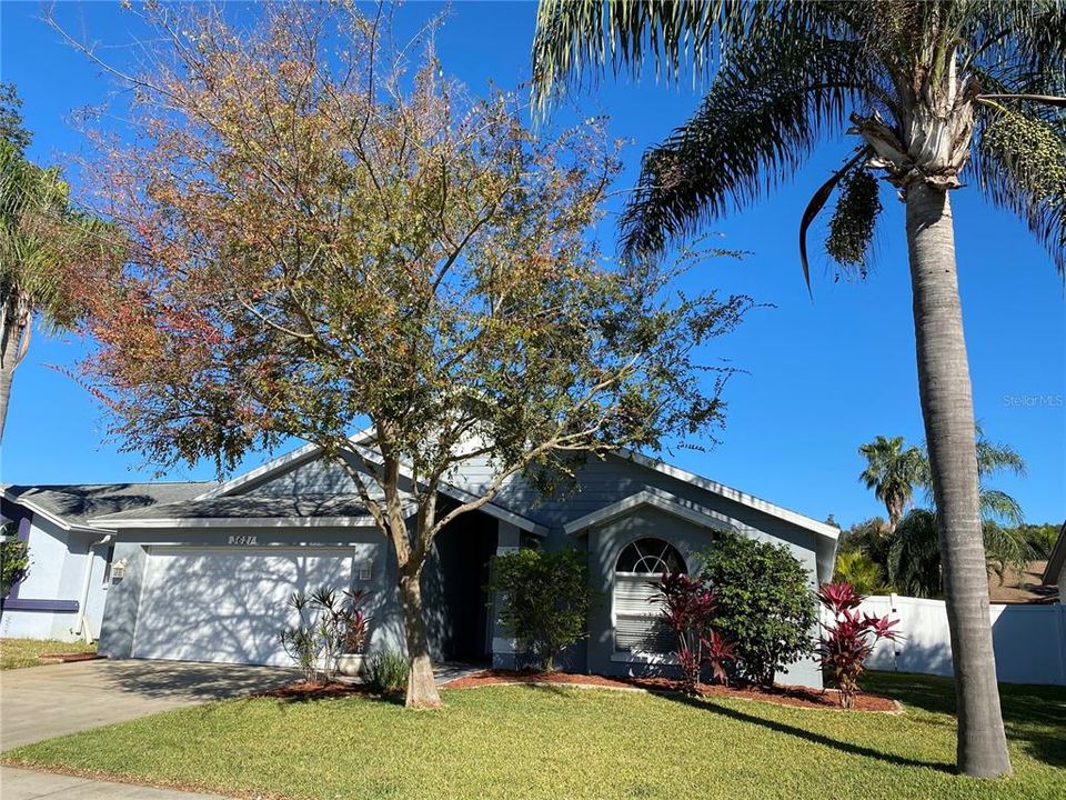 Recently Sold: $438,500 (3 beds, 2 baths, 1556 Square Feet)