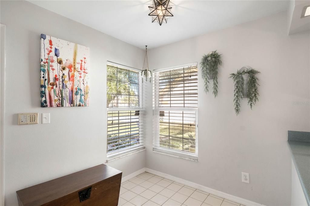 Recently Sold: $370,000 (3 beds, 2 baths, 1726 Square Feet)