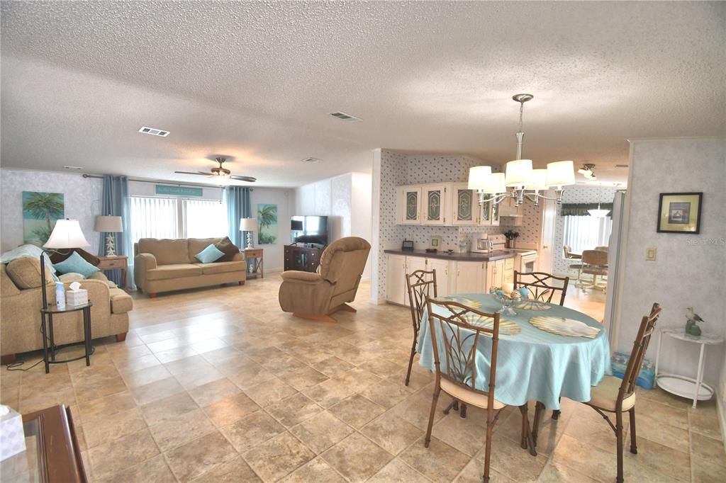 Recently Sold: $92,000 (2 beds, 2 baths, 1269 Square Feet)