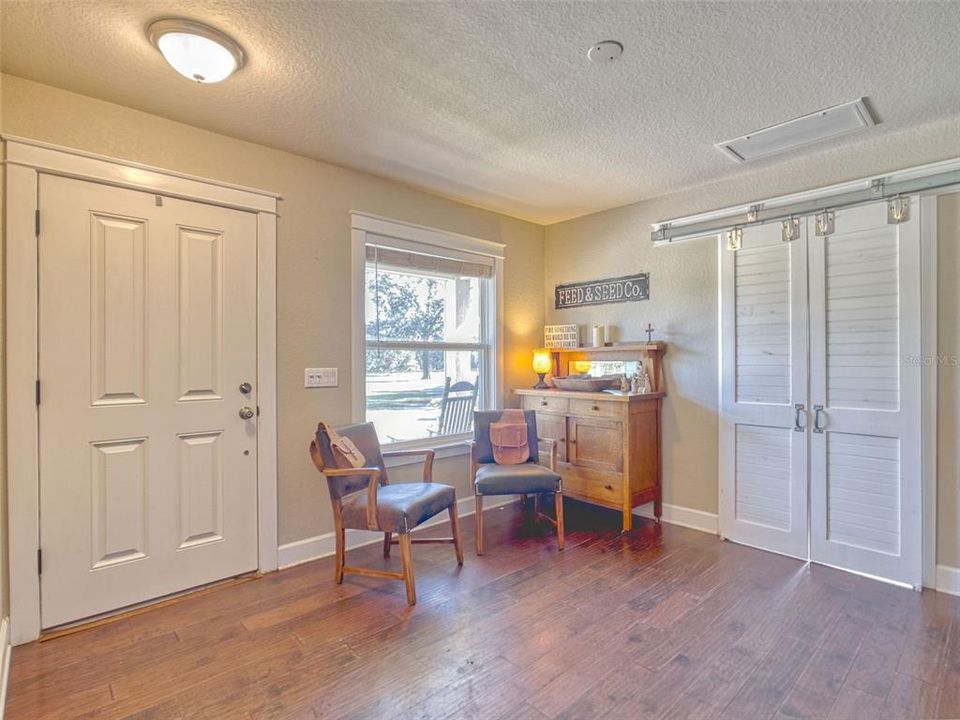 Recently Sold: $979,000 (1 beds, 1 baths, 1064 Square Feet)