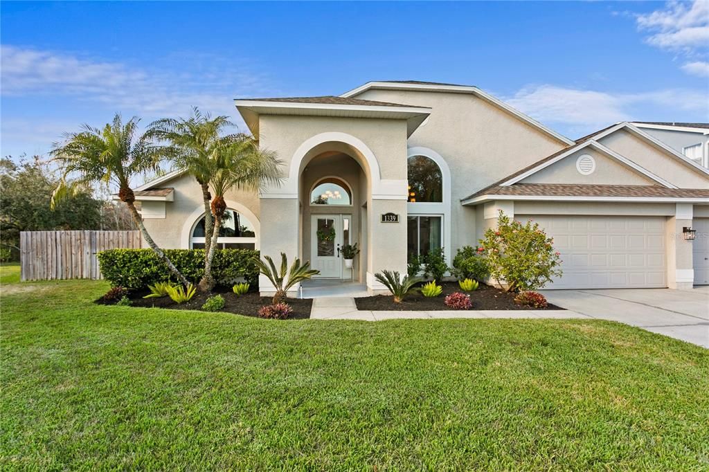 Recently Sold: $525,000 (4 beds, 3 baths, 2352 Square Feet)