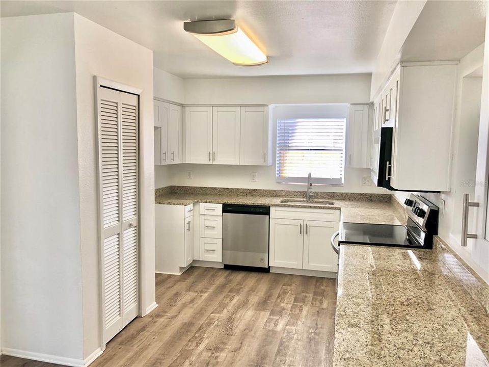 Recently Rented: $1,650 (2 beds, 2 baths, 1248 Square Feet)