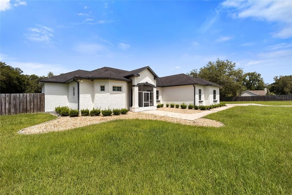 Recently Sold: $1,199,900 (3 beds, 2 baths, 2552 Square Feet)