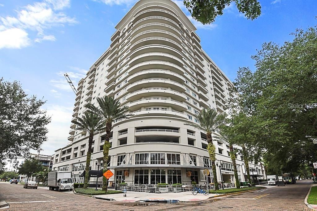 Recently Sold: $520,000 (2 beds, 2 baths, 2100 Square Feet)