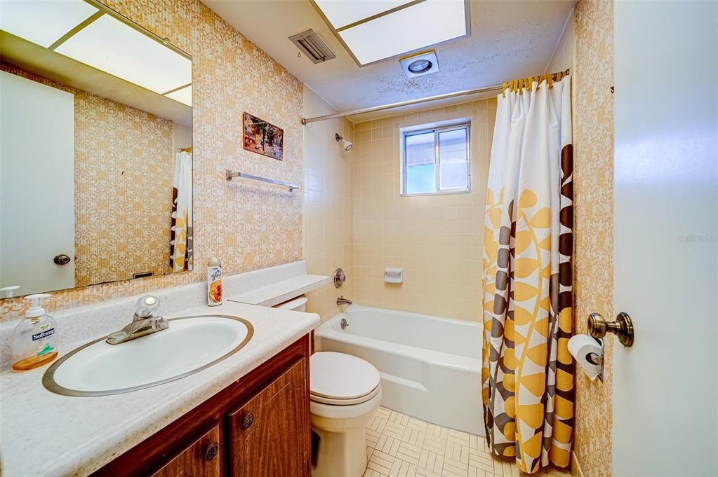 最近售出: $175,000 (2 贝兹, 2 浴室, 969 平方英尺)