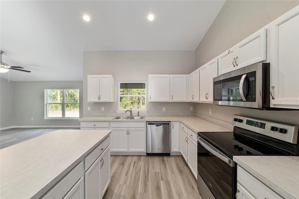 Recently Sold: $253,791 (3 beds, 2 baths, 1766 Square Feet)