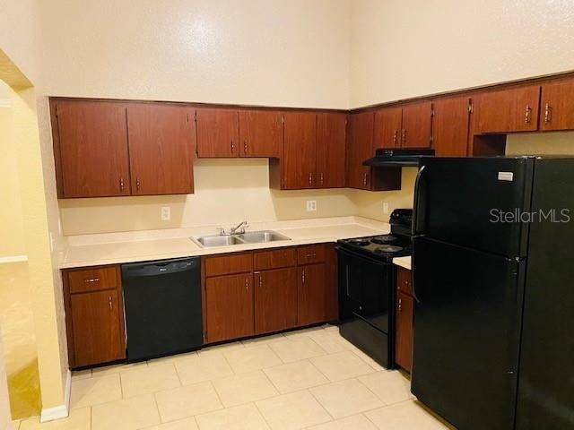 Recently Rented: $1,695 (3 beds, 2 baths, 1154 Square Feet)