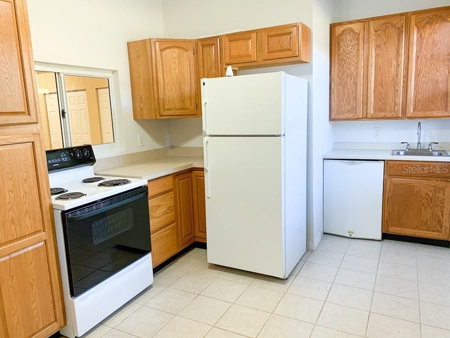Recently Rented: $975 (0 beds, 1 baths, 1100 Square Feet)