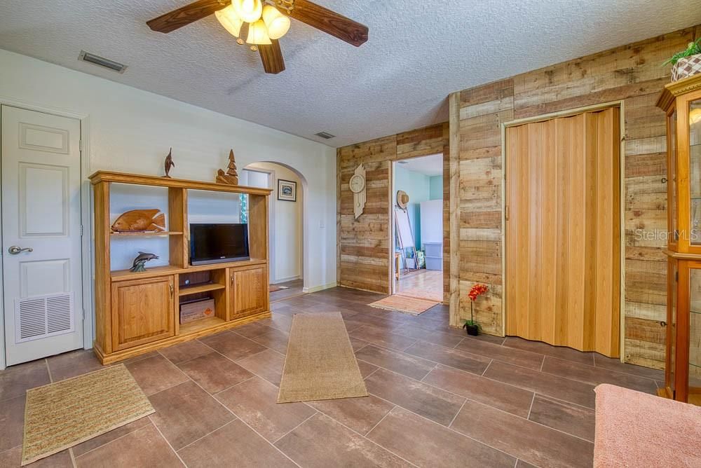 Upstairs Loft/Living Room