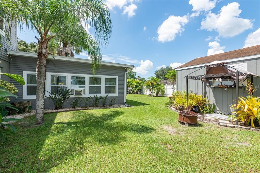 Recently Sold: $379,000 (2 beds, 2 baths, 1488 Square Feet)