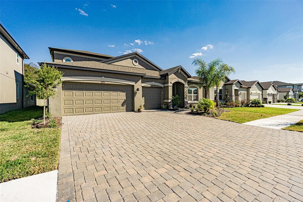 Recently Sold: $677,000 (5 beds, 4 baths, 3155 Square Feet)