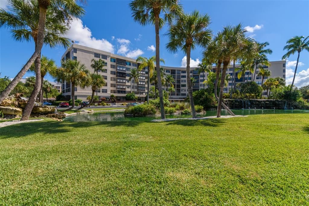 Recently Sold: $610,000 (2 beds, 2 baths, 1152 Square Feet)