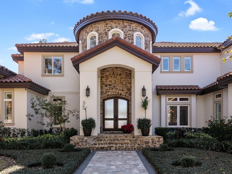 Recently Sold: $5,900,000 (5 beds, 5 baths, 7637 Square Feet)