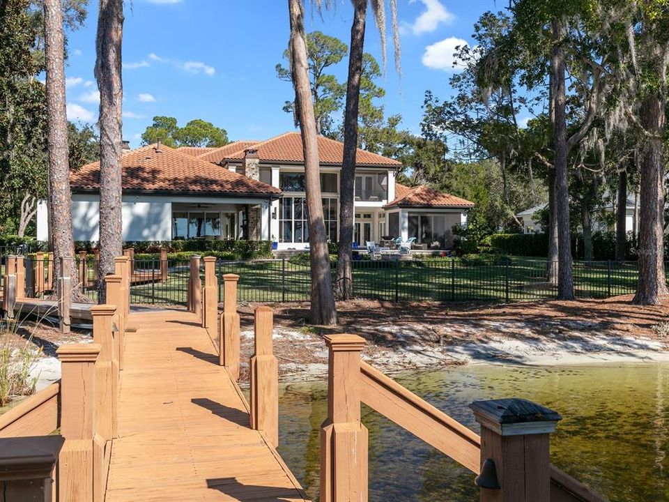 Recently Sold: $5,900,000 (5 beds, 5 baths, 7637 Square Feet)