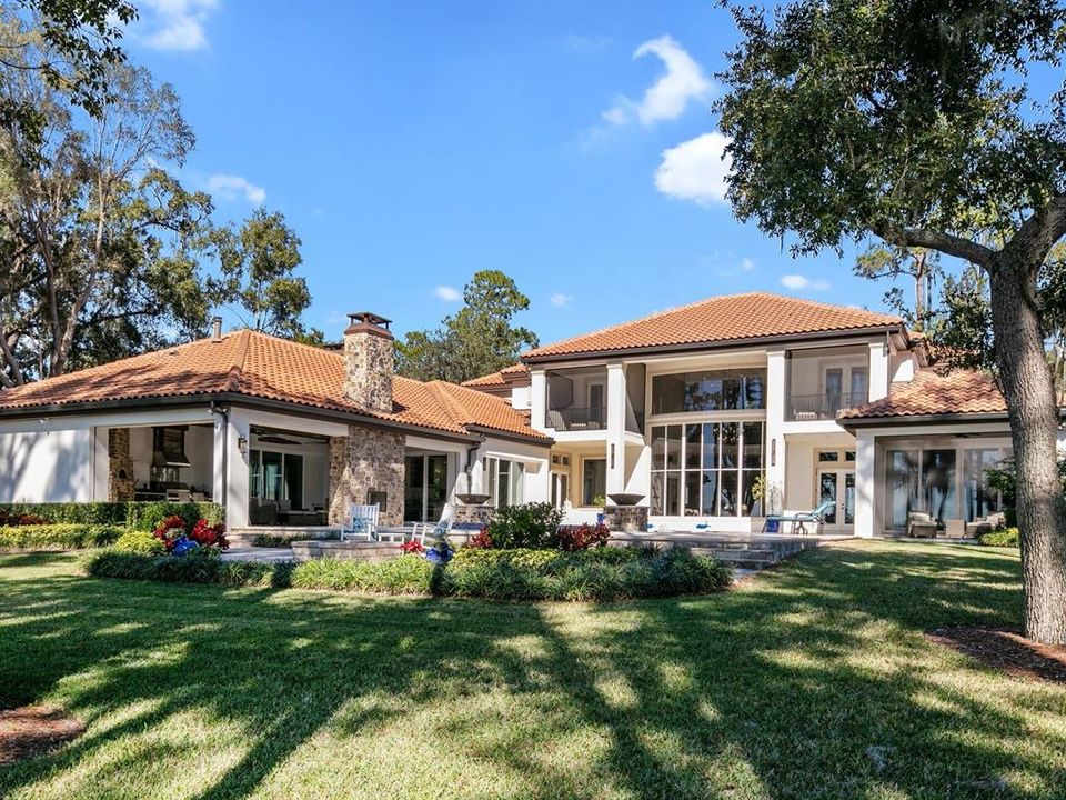 Vendido Recientemente: $5,900,000 (5 camas, 5 baños, 7637 Pies cuadrados)