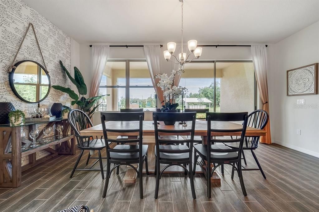 Recently Sold: $410,000 (2 beds, 2 baths, 1816 Square Feet)