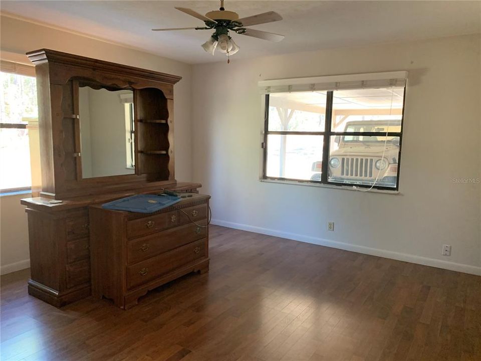 Recently Sold: $295,000 (2 beds, 2 baths, 1552 Square Feet)