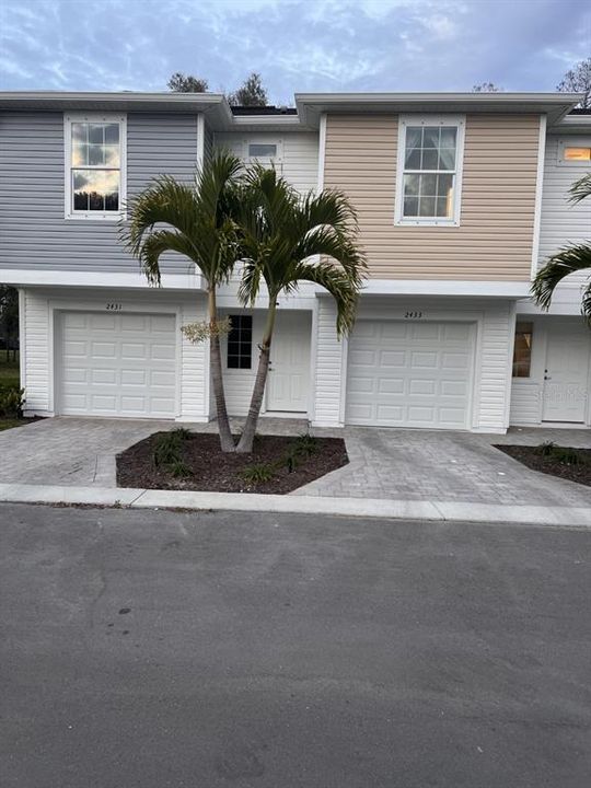 Vendido Recientemente: $199,900 (2 camas, 2 baños, 1100 Pies cuadrados)
