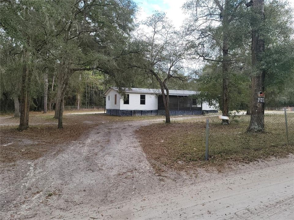 Recently Sold: $74,900 (3 beds, 2 baths, 1344 Square Feet)