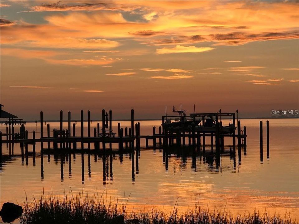 Recently Sold: $435,000 (2 beds, 2 baths, 1287 Square Feet)