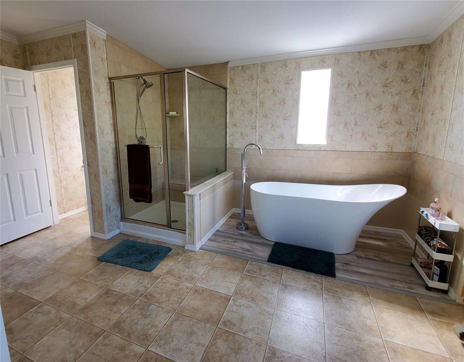 最近售出: $398,000 (3 贝兹, 2 浴室, 1836 平方英尺)