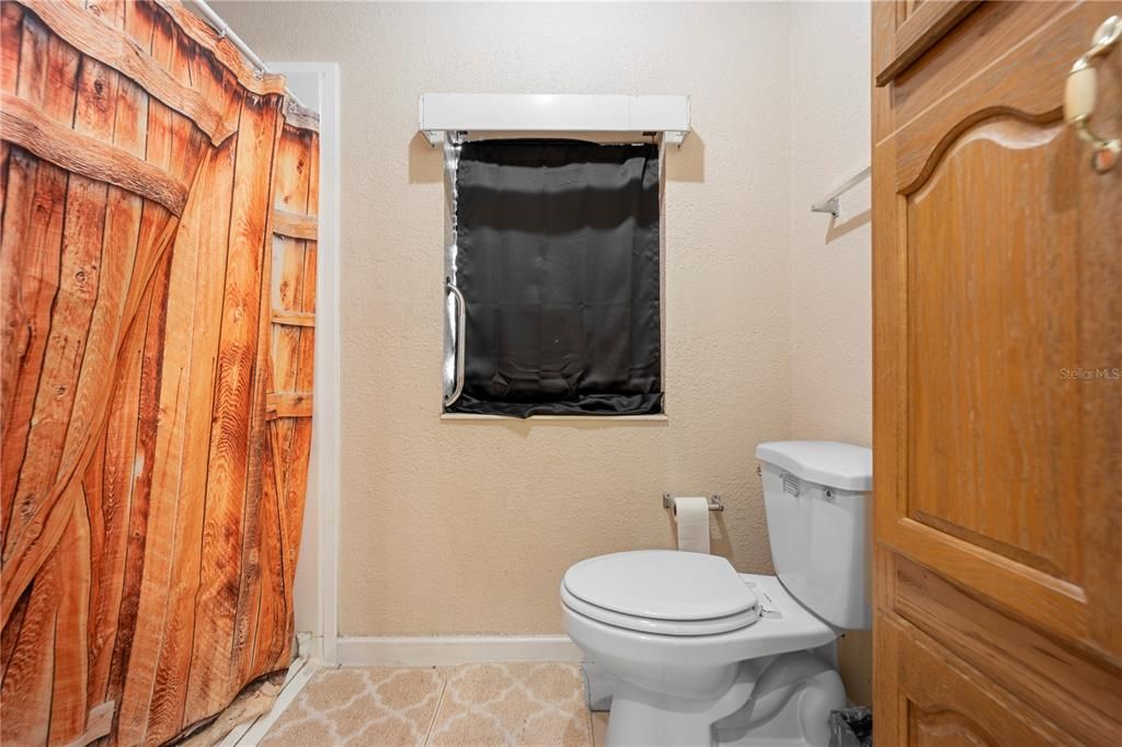 最近售出: $299,900 (3 贝兹, 2 浴室, 1836 平方英尺)