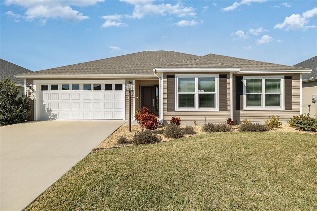 Recently Sold: $299,000 (3 beds, 2 baths, 1527 Square Feet)