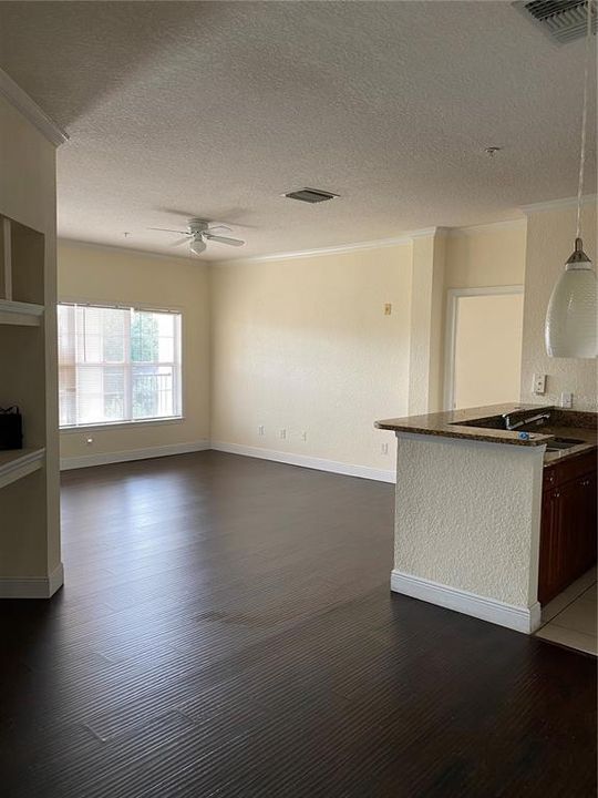 Recently Rented: $2,000 (2 beds, 2 baths, 1091 Square Feet)