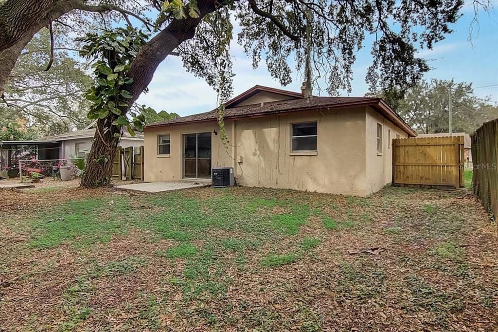 Recently Sold: $225,000 (3 beds, 2 baths, 1214 Square Feet)
