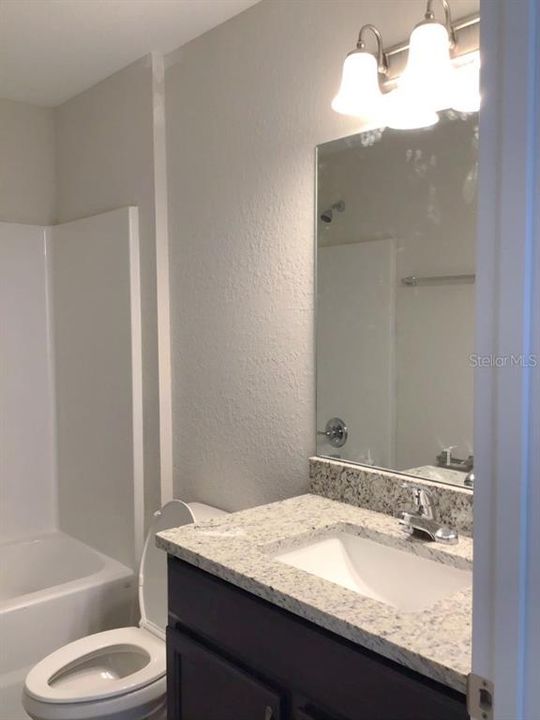 Recently Rented: $1,175 (2 beds, 2 baths, 985 Square Feet)