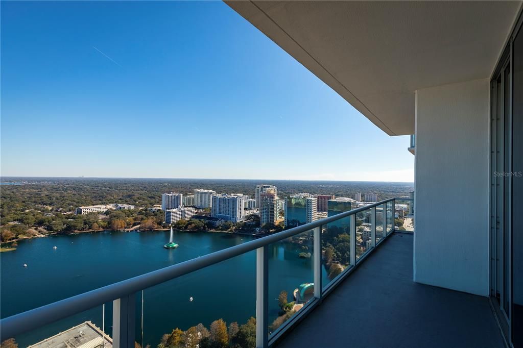 Recently Sold: $649,000 (2 beds, 2 baths, 1444 Square Feet)