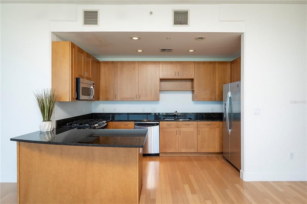 Recently Sold: $649,000 (2 beds, 2 baths, 1444 Square Feet)