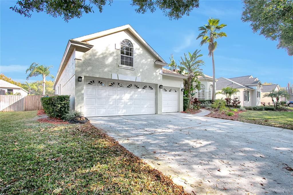 Recently Sold: $625,000 (4 beds, 3 baths, 3090 Square Feet)