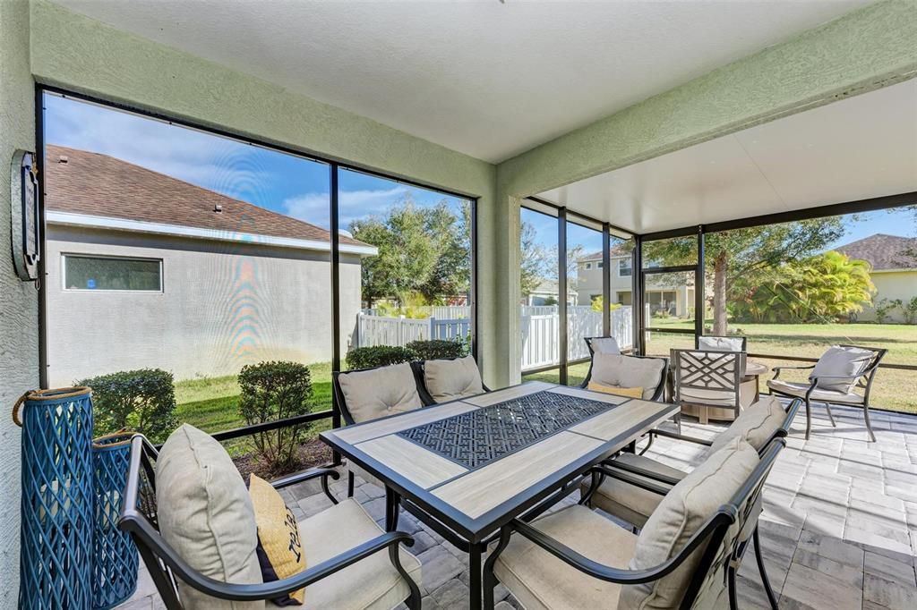 Recently Sold: $395,000 (2 beds, 2 baths, 1293 Square Feet)