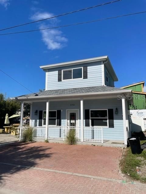 Recently Sold: $1,600 (0 beds, 0 baths, 830 Square Feet)