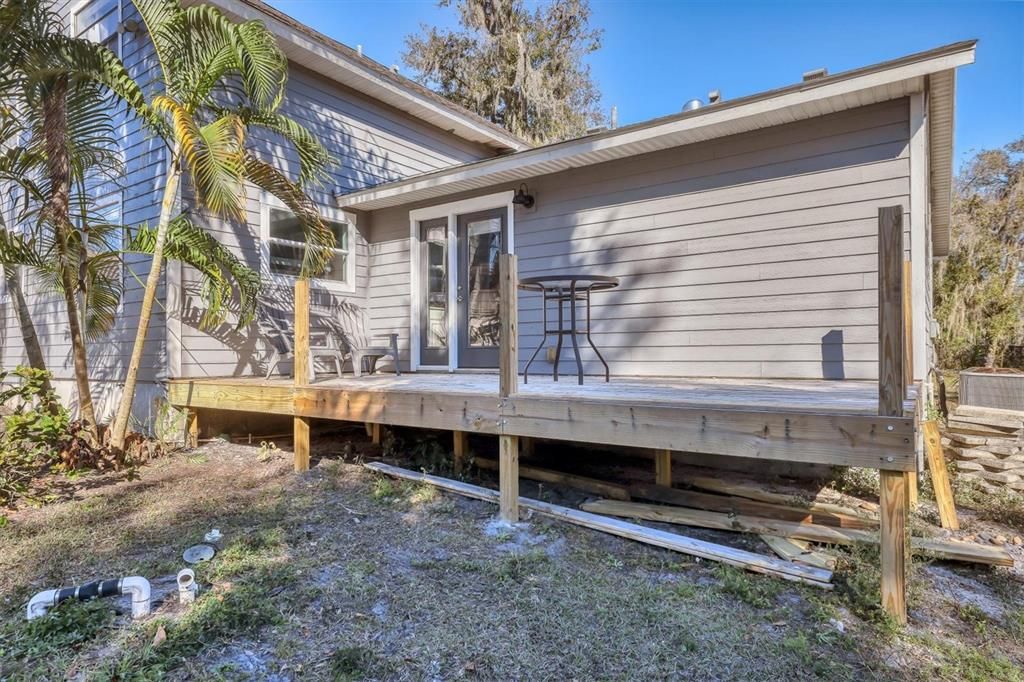 Recently Sold: $575,000 (3 beds, 3 baths, 2002 Square Feet)