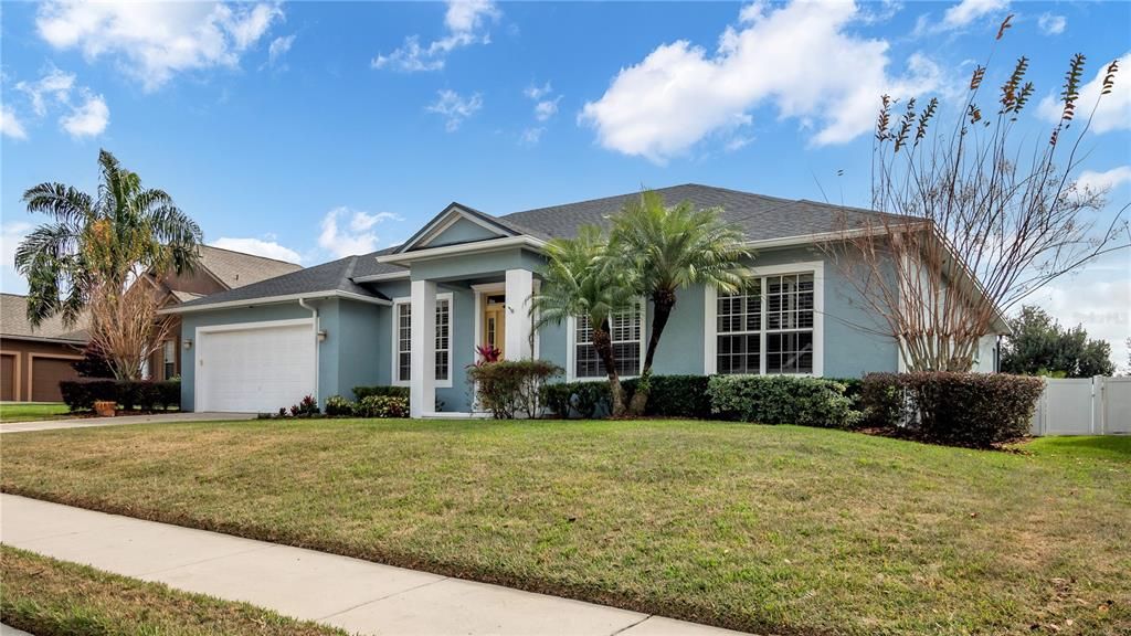 Recently Sold: $459,000 (4 beds, 2 baths, 2427 Square Feet)